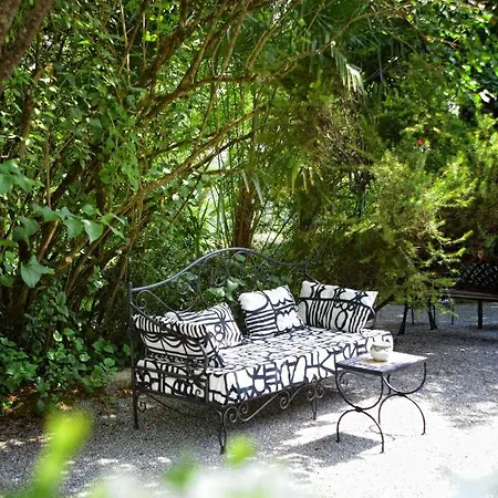 Maison Matachot Bed & Breakfast